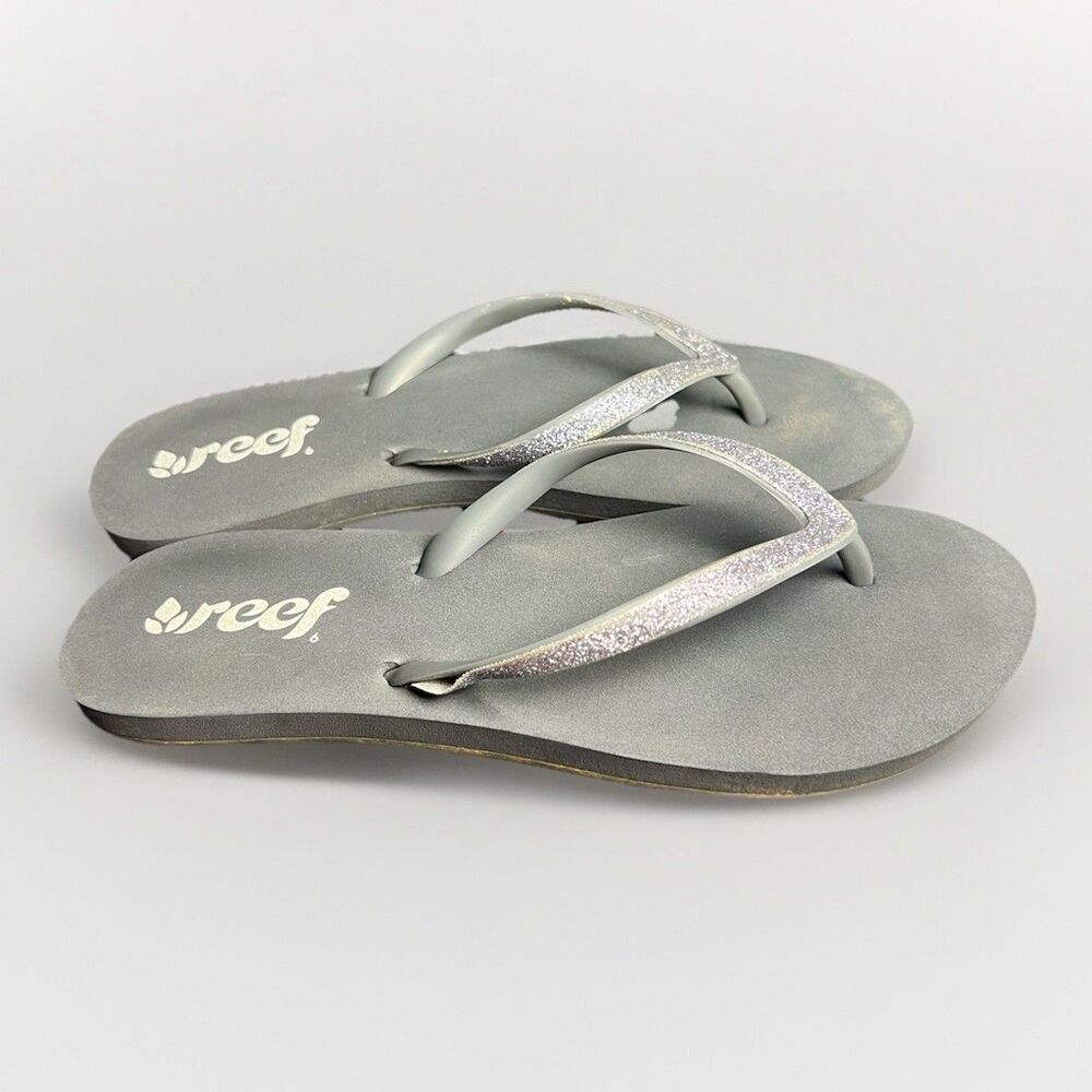 Reef Flip Flop Sandals Women’s 6-7‎ Grey Silver Glitter Straps